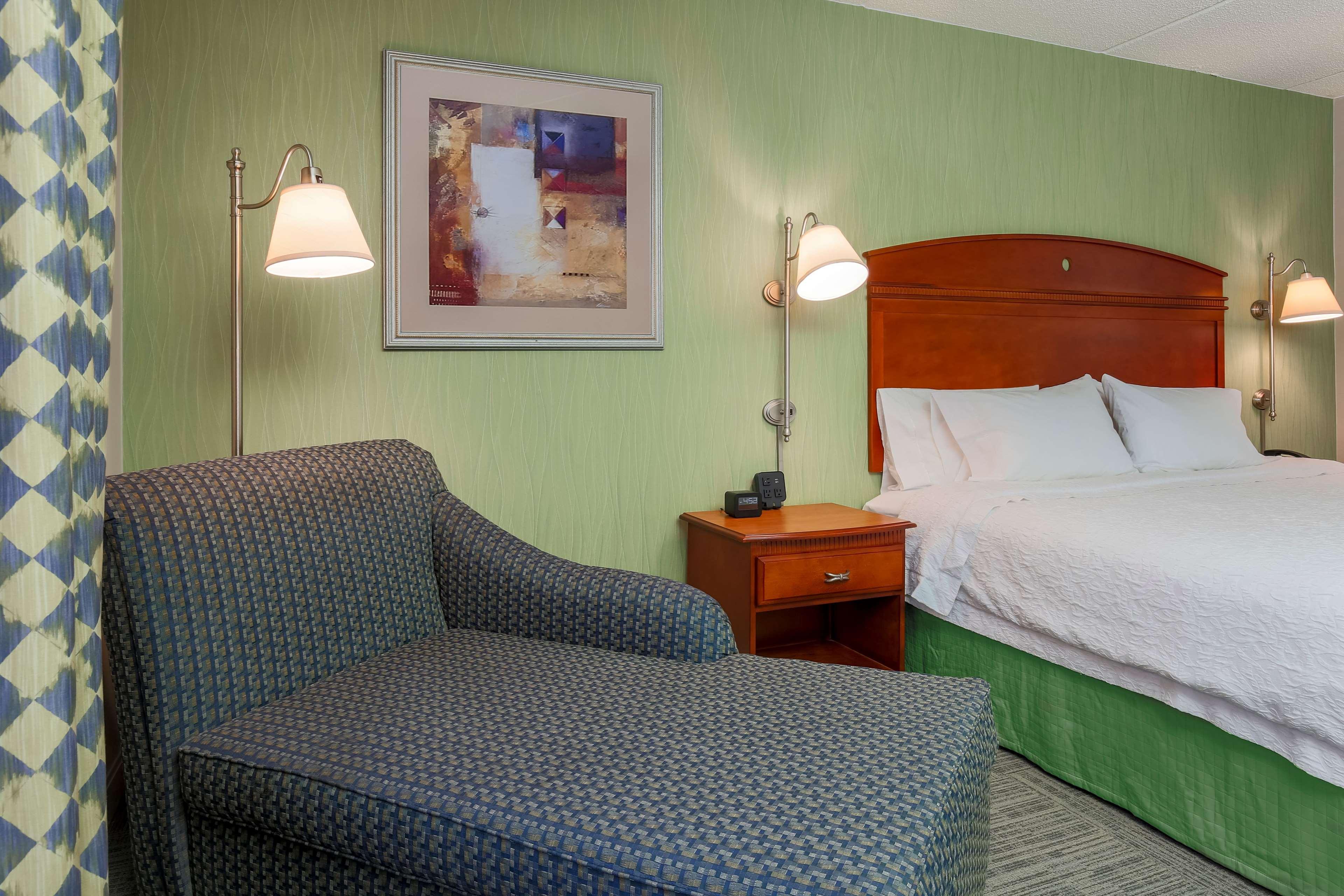 Hampton Inn & Suites Уэст-Хейвен Экстерьер фото