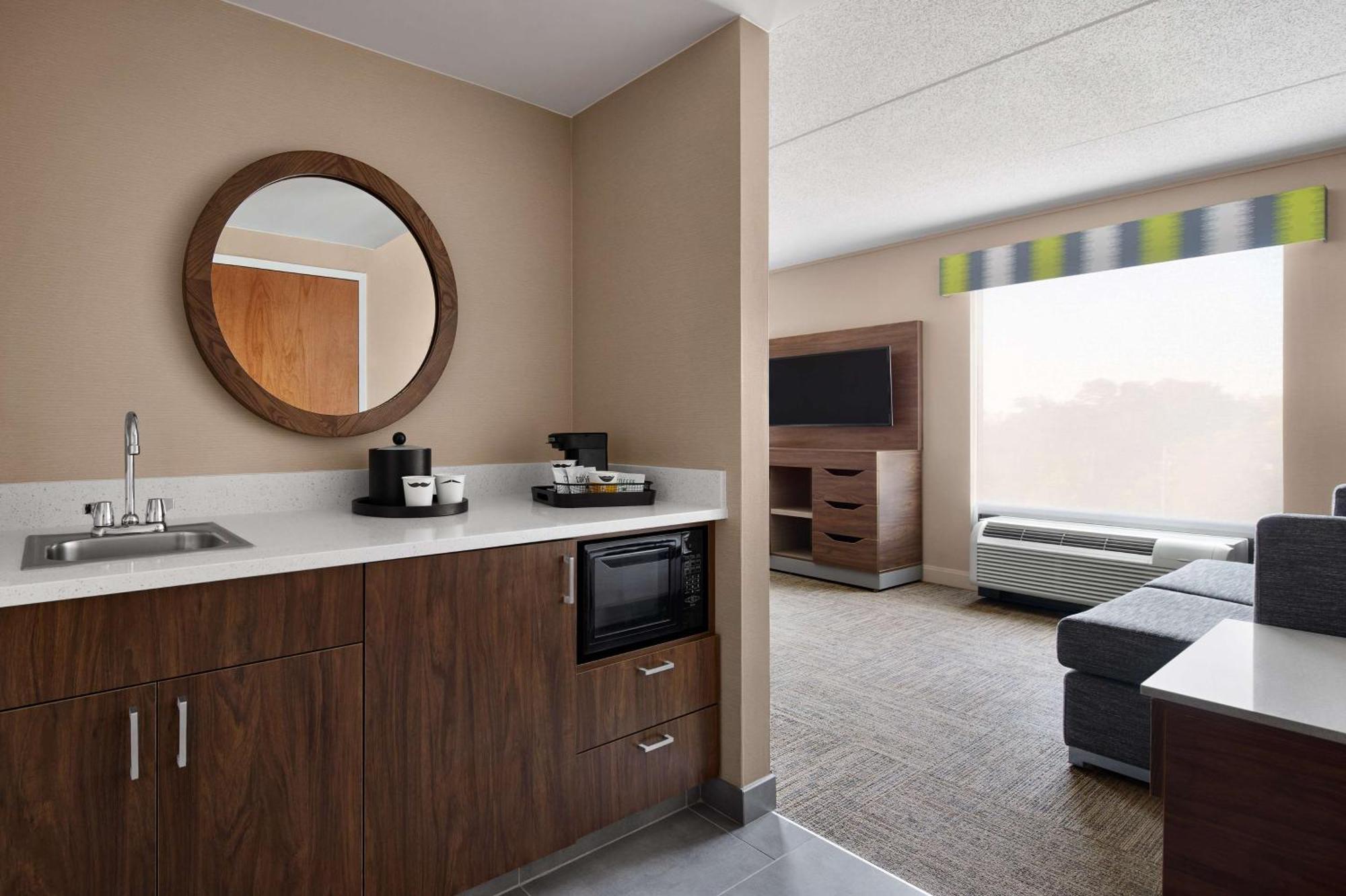 Hampton Inn & Suites Уэст-Хейвен Экстерьер фото
