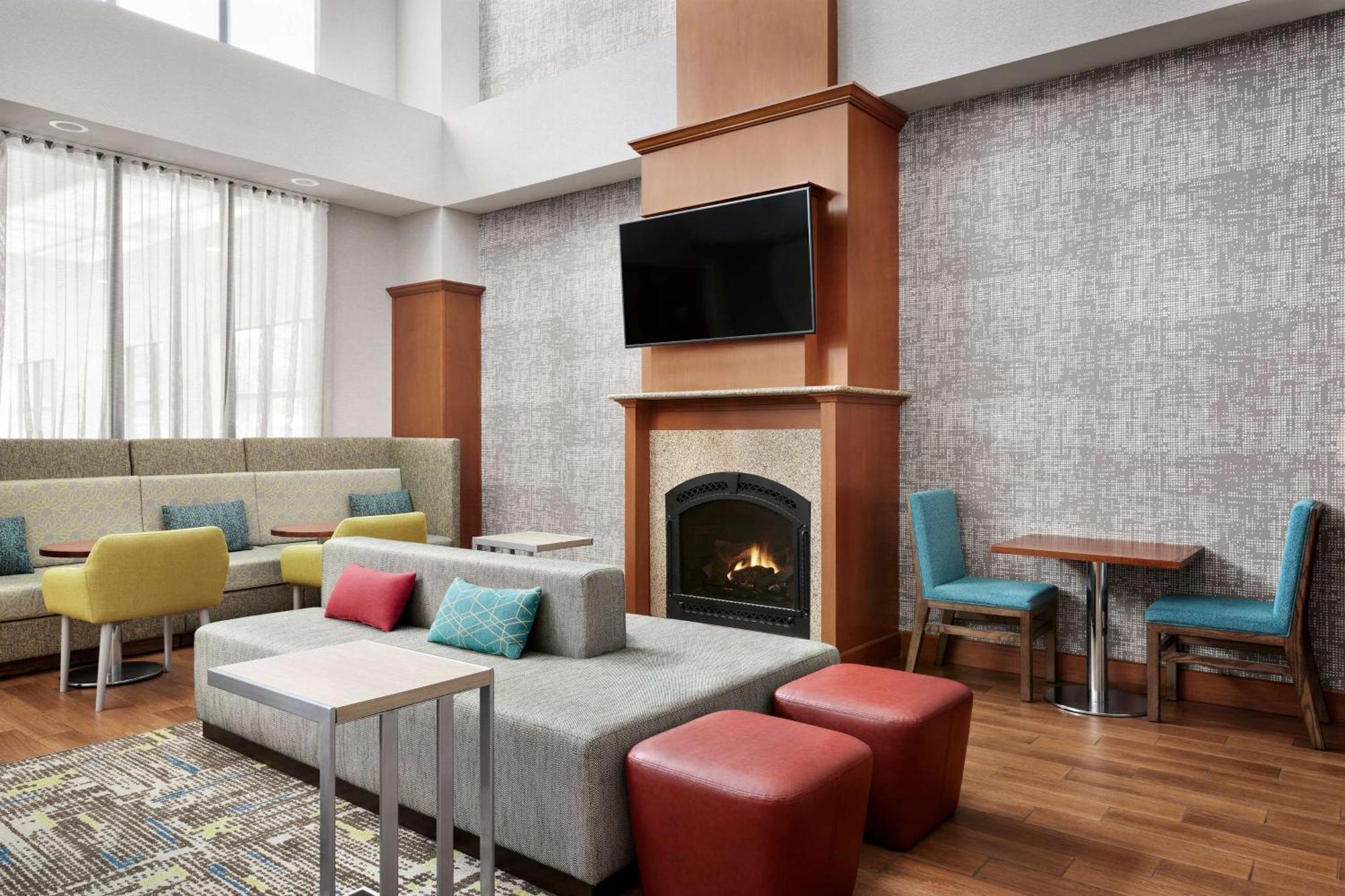 Hampton Inn & Suites Уэст-Хейвен Экстерьер фото